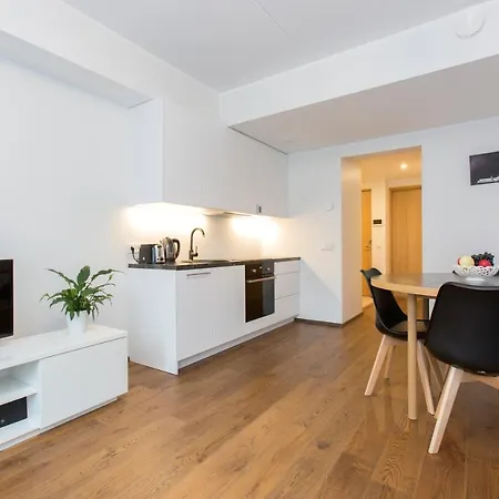 Tuukri Residents Apartment *